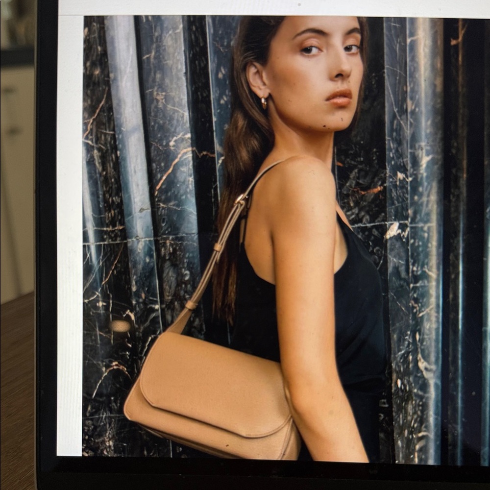 Cuyana Black Leather Shoulder or Crossbody Bag with Gold Ring Accent - Picture 2 of 7